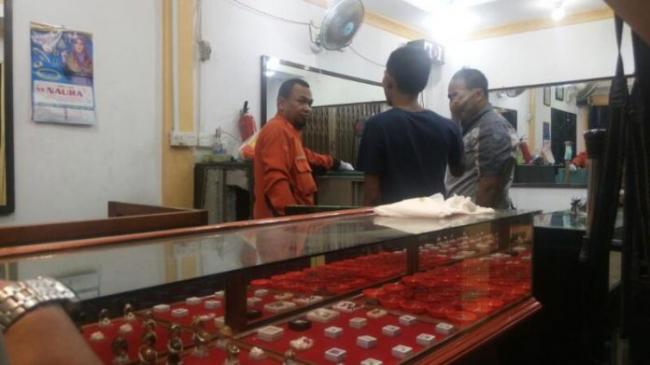 Toko Emas di Karimun Dibobol Maling, Ratusan Juta Raib